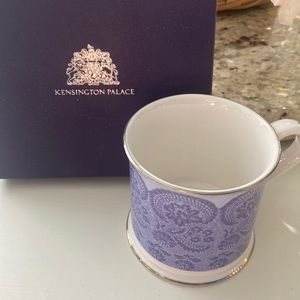 Kensington palace mug new souvenir bone China. Victoria lace. Made in En…